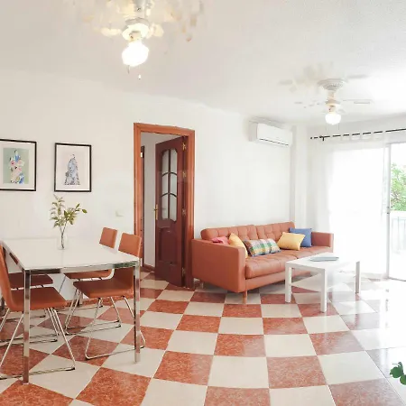 Apartment Piso En Barrio Tradicional Malagueno By Centric