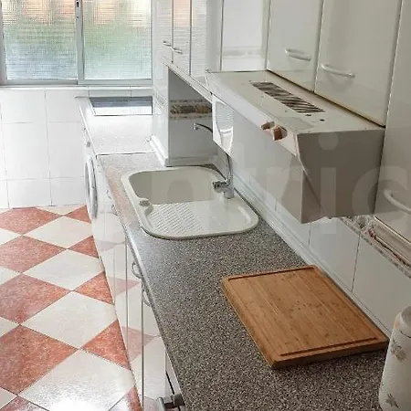 Piso En Barrio Tradicional Malagueno By Centric *