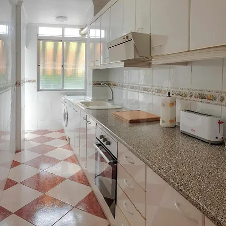 Apartment Piso En Barrio Tradicional Malagueno By Centric *