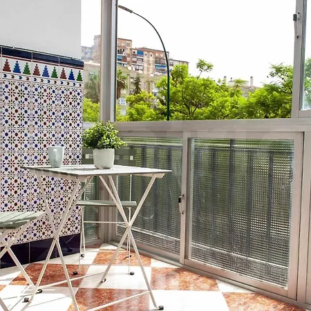 Piso En Barrio Tradicional Malagueno By Centric
