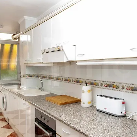 Piso En Barrio Tradicional Malagueno By Centric *
